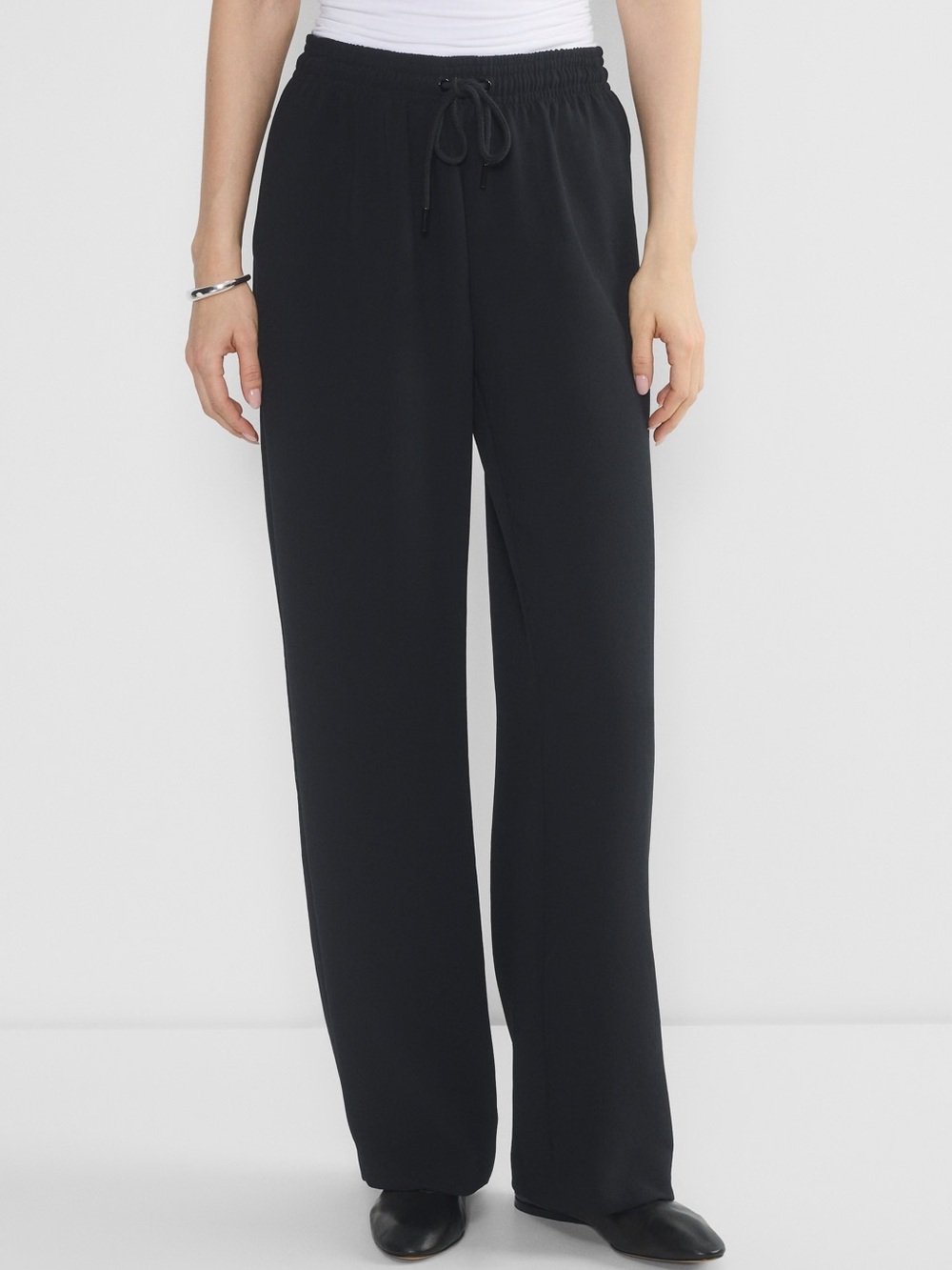 Aritzia Wilfred Thesis Crepette Pant - BLACK